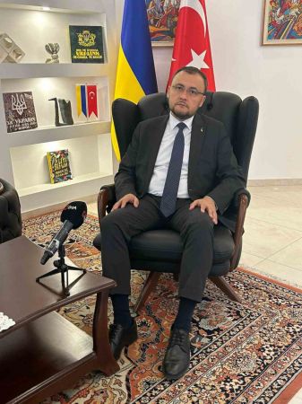 Ukraynalı diplomat: Türkiye’nin oynadığı arabuluculuk rolünü Çin oynayamaz