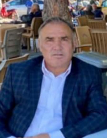 Kazada ölen baba oğul Yusuf Genç ve Hüseyin Genç birlikte son yolculuğuna uğurlandı Kazada ölen baba oğul Yusuf Genç ve Hüseyin Genç birlikte son yolculuğuna uğurlandı