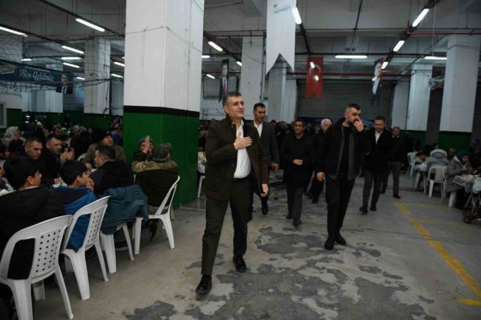 Esenyurt Belediye Başkanı Bozkurt, Yenikent Mahalle sakinleriyle iftar sofrasında buluştu Esenyurt Belediye Başkanı Bozkurt, Yenikent Mahalle sakinleriyle iftar sofrasında buluştu