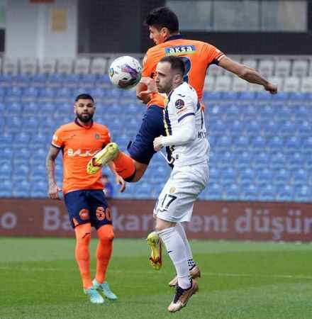 Medipol Başakşehir beş maç sonra kazandı Medipol Başakşehir beş maç sonra kazandı