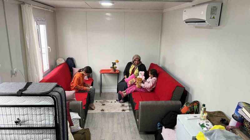 Hatay’daki Konya Konteyner Kent’in ilk etabına depremzedeler yerleşmeye başladı Hatay’daki Konya Konteyner Kent’in ilk etabına depremzedeler yerleşmeye başladı