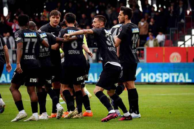 Ümraniyespor ve Konyaspor puanları paylaştı Ümraniyespor ve Konyaspor puanları paylaştı