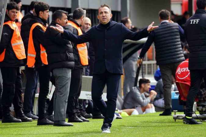 Ümraniyespor ve Konyaspor puanları paylaştı Ümraniyespor ve Konyaspor puanları paylaştı