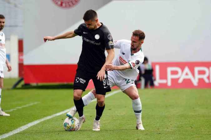 Ümraniyespor ve Konyaspor puanları paylaştı Ümraniyespor ve Konyaspor puanları paylaştı