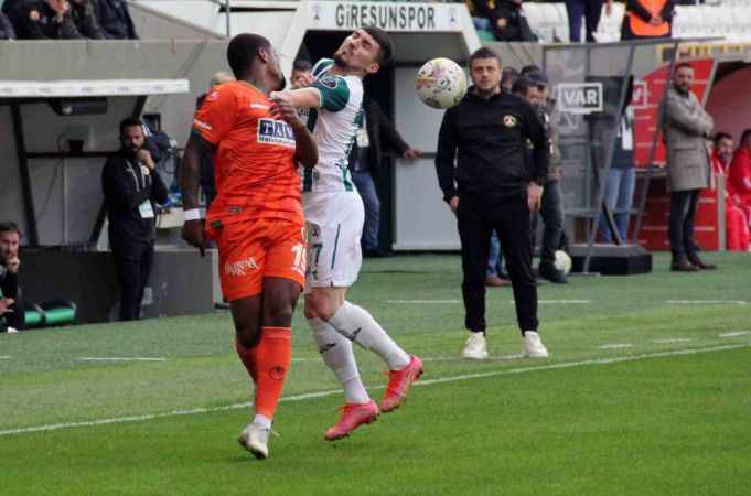 Alanyaspor, Giresunspor karşısında galibiyeti koruyamadı Alanyaspor, Giresunspor karşısında galibiyeti koruyamadı