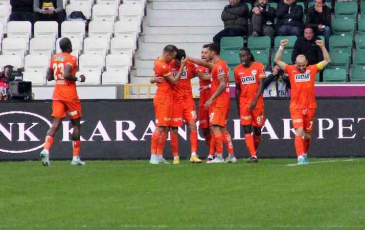 Alanyaspor, Giresunspor karşısında galibiyeti koruyamadı Alanyaspor, Giresunspor karşısında galibiyeti koruyamadı