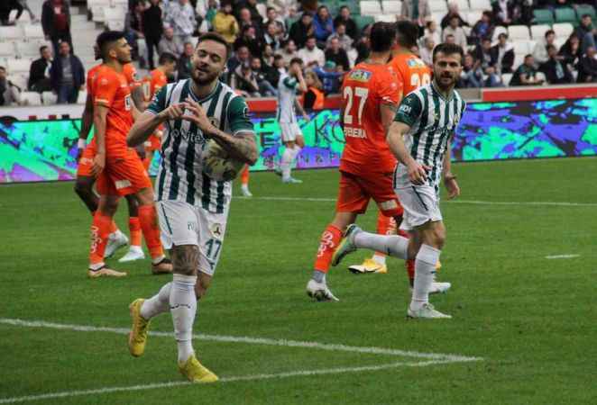 Alanyaspor, Giresunspor karşısında galibiyeti koruyamadı Alanyaspor, Giresunspor karşısında galibiyeti koruyamadı