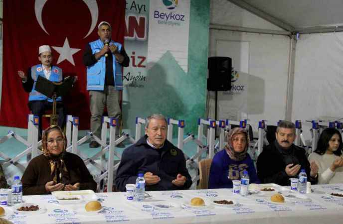 Hulusi Akar: Farklı ülkedeki fotoğraflarla yalan haber yayıyorlar Hulusi Akar: Farklı ülkedeki fotoğraflarla yalan haber yayıyorlar