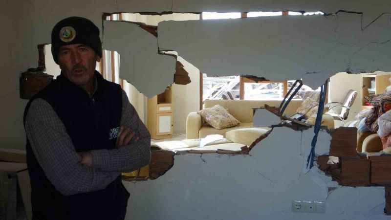Milyonluk villadan AFAD çadırına Milyonluk villadan AFAD çadırına