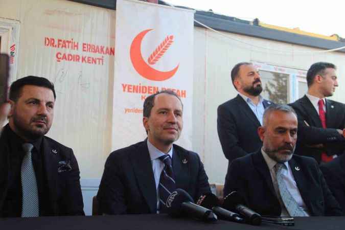 Fatih Erbakan, Hatay’da depremzedelerle bir araya geldi