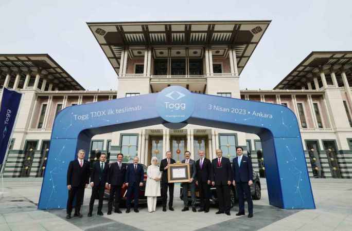 Bugünden itibaren Togg’u yollarda görmeye başlıyoruz Bugünden itibaren Togg’u yollarda görmeye başlıyoruz