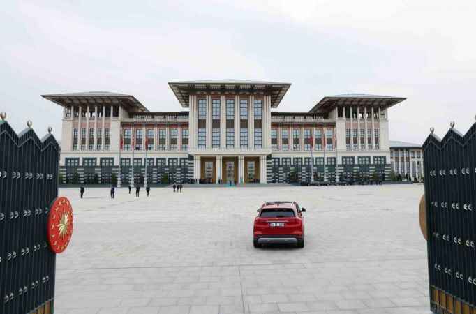Bugünden itibaren Togg’u yollarda görmeye başlıyoruz Bugünden itibaren Togg’u yollarda görmeye başlıyoruz