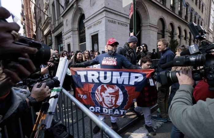 Trump, yarın hakim karşısına çıkmak üzere New York’ta Trump, yarın hakim karşısına çıkmak üzere New York’ta