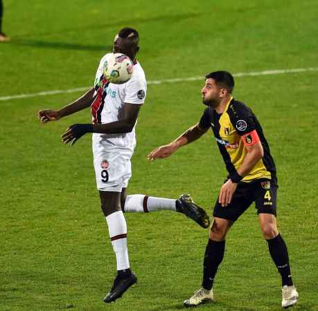 Fatih Karagümrük, İstanbulspor'a acımadı Fatih Karagümrük, İstanbulspor'a acımadı