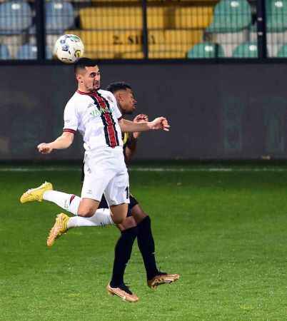 Fatih Karagümrük, İstanbulspor'a acımadı Fatih Karagümrük, İstanbulspor'a acımadı