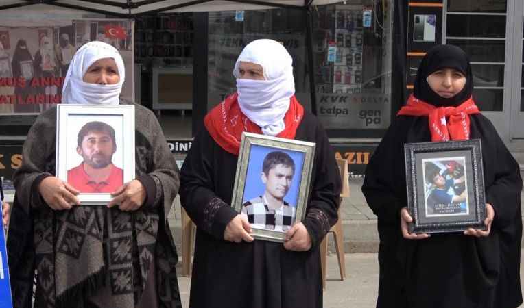 HDP evlat nöbetindeki ailelerin sesini müzikle bastırmaya çalıştı