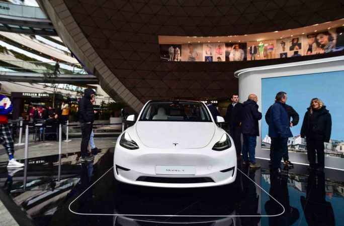 Tesla araçlara yoğun ilgi