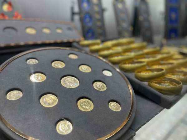 Ons altın son 1 yılın en yüksek seviyesinde