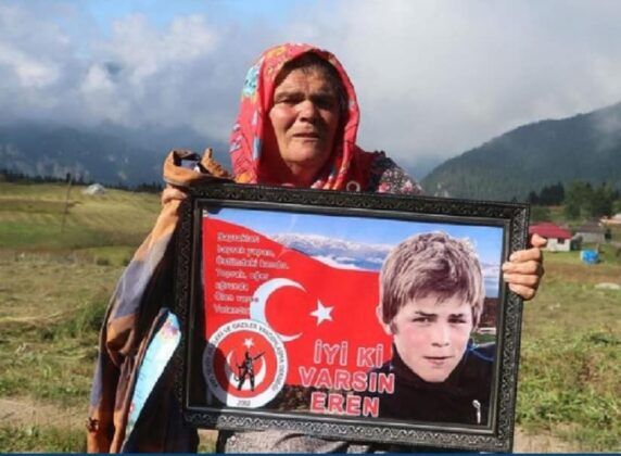 ŞEHİT EREN BÜLBÜLÜN ANNESİ ‘YILIN ANNESİ’ OLARAK BELİRLENDİ