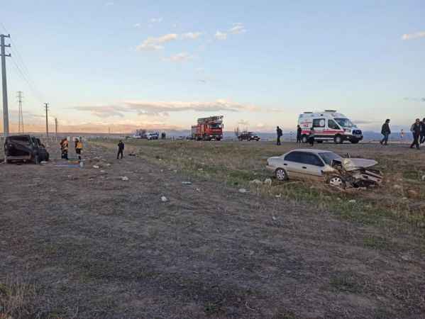 Niğde'deki kazada Elif Nisa Karataş hayatını kaybetti Niğde'deki kazada Elif Nisa Karataş hayatını kaybetti