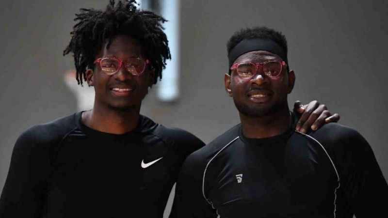 Basketbolculardan kansere pembe gözlük Basketbolculardan kansere pembe gözlük