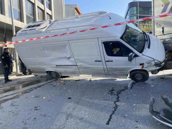 Bağcılar’da zincirleme kazanın video görüntüleri ortaya açıktı