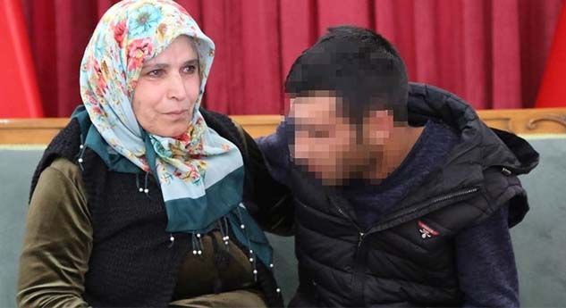 HDP önünde eylem yapan bir aile daha evladına kavuştu