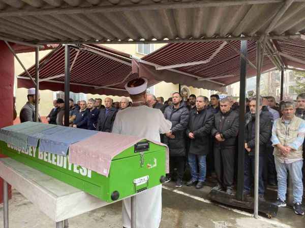 Zonguldak'ta asansör halatı koptu, Muharrem Aloğlu hayatını kaybetti Zonguldak'ta asansör halatı koptu, Muharrem Aloğlu hayatını kaybetti
