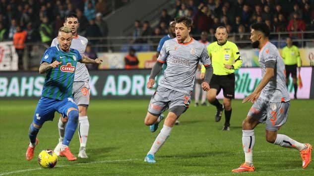 Rize’yi deplasmanda deviren Başakşehir liderliğe yerleşti