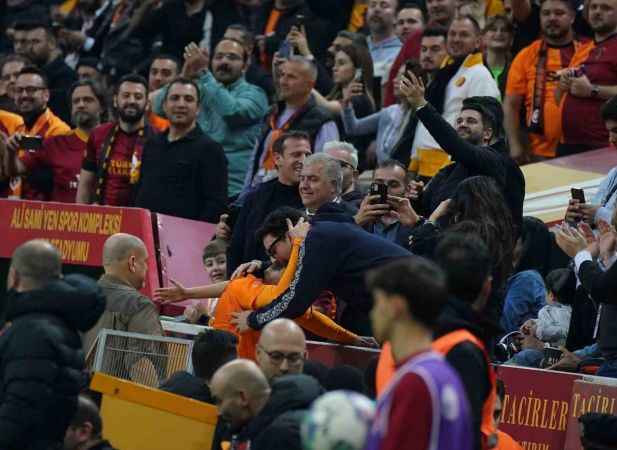 Galatasaray, Kayserispor'u gol yağmuruna tuttu