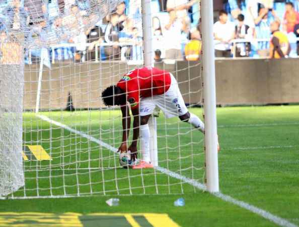 Adana Demirspor, Kasımpaşa'ya fark attı Adana Demirspor, Kasımpaşa'ya fark attı