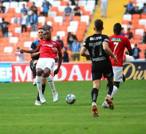 Adana Demirspor, Kasımpaşa'ya fark attı Adana Demirspor, Kasımpaşa'ya fark attı