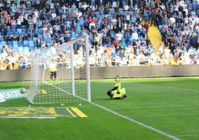 Adana Demirspor, Kasımpaşa'ya fark attı Adana Demirspor, Kasımpaşa'ya fark attı