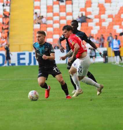 Adana Demirspor, Kasımpaşa'ya fark attı Adana Demirspor, Kasımpaşa'ya fark attı