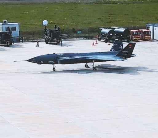 Bayraktar KIZILELMA 4’üncü uçuşunda Sistem Tanımlama Testini başarıyla tamamladı Bayraktar KIZILELMA 4’üncü uçuşunda Sistem Tanımlama Testini başarıyla tamamladı