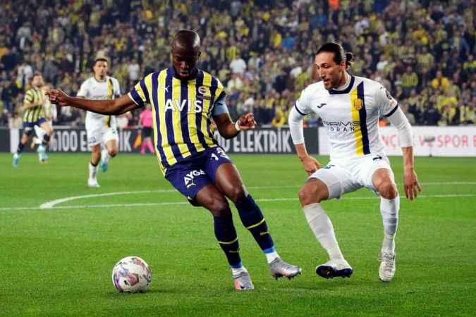 Fenerbahçe üç puanı uzatmalarda kazandı