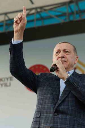 Ekonomik sıkıntı ve hayat pahalılığını yine biz çözeceğiz