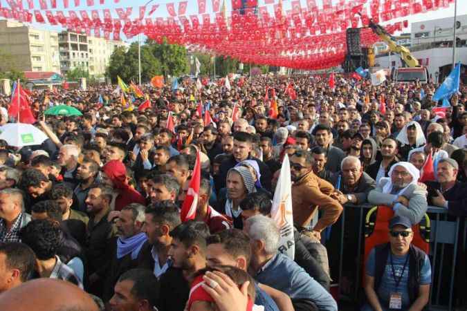 Ekonomik sıkıntı ve hayat pahalılığını yine biz çözeceğiz