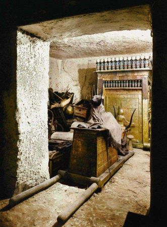 Tutankamon’un mezarındaki gizli odadan servet çıktı