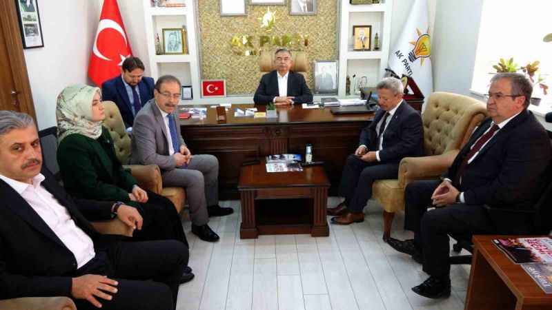 AK Parti Grup Başkanı İsmet Yılmaz: Hızlı trenle Yozgat ve Sivas şahlanacak AK Parti Grup Başkanı İsmet Yılmaz: Hızlı trenle Yozgat ve Sivas şahlanacak