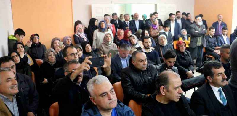 Ak Parti Sivas Milletvekili adaylarını tanıttı Ak Parti Sivas Milletvekili adaylarını tanıttı