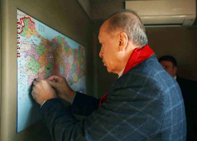 Bay bay Kemal ve Meral Hanım teröristlerle beraber