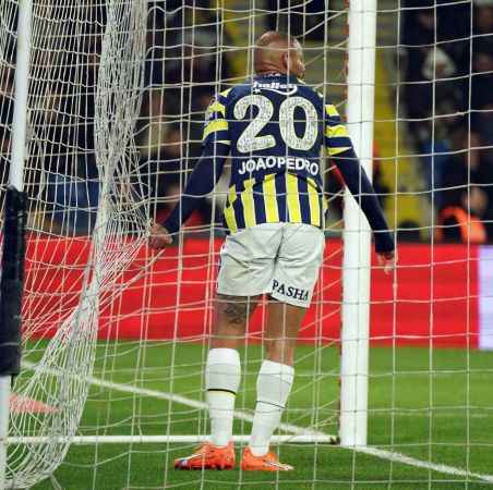 Fenerbahçe yine geriden gelip kazandı