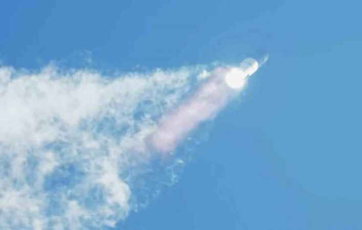 SpaceX’in Starship roketi kalkıştan 4 dakika sonrası patladı