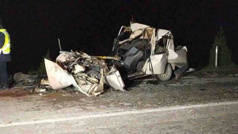 Uşak'taki kazada Nasuh Turan ve Nazif Turan hayatını kaybetti