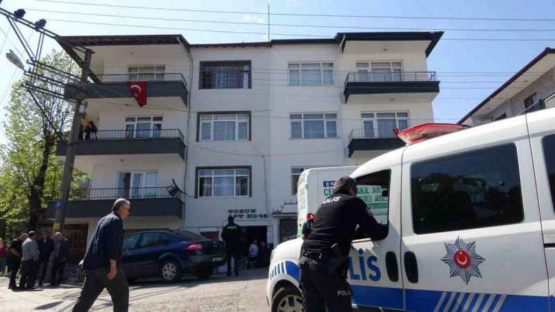 Kocaeli’de kan donduran cinayet, uyuyan ağabeyini bıçaklayarak öldürdü