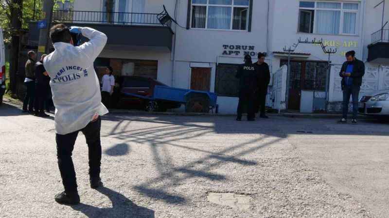 Kocaeli’de kan donduran cinayet, uyuyan ağabeyini bıçaklayarak öldürdü