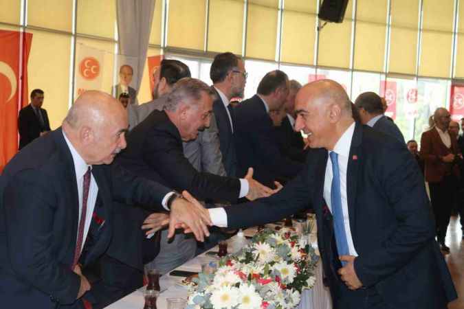 Büyükataman: Kılıçdaroğlu’nun aday olduğunu duyan FETÖ’cüler dönüş biletlerini almış Büyükataman: Kılıçdaroğlu’nun aday olduğunu duyan FETÖ’cüler dönüş biletlerini almış