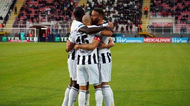 Beşiktaş Ümraniyespor'u rahat geçti Beşiktaş Ümraniyespor'u rahat geçti