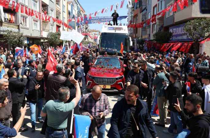 Cumhurbaşkanı Erdoğan Bursa’ya Togg aracıyla giriş yaptı Cumhurbaşkanı Erdoğan Bursa’ya Togg aracıyla giriş yaptı